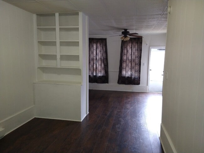 Building Photo - 2942 Rorer St