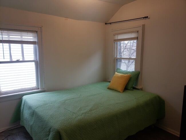 Bedroom - 56 W Bridge St