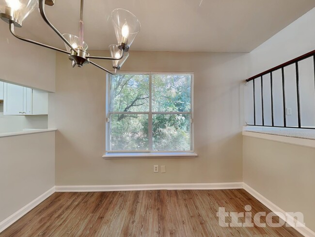 Building Photo - 2755 Wildflower Ln SW