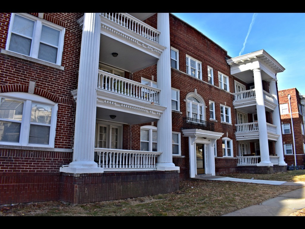 Primary Photo - 209 E 46th St