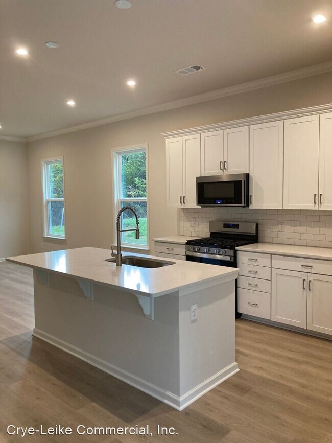 Foto del edificio - 3 br, 3 bath House - 1401 Autumn Leaf Lane