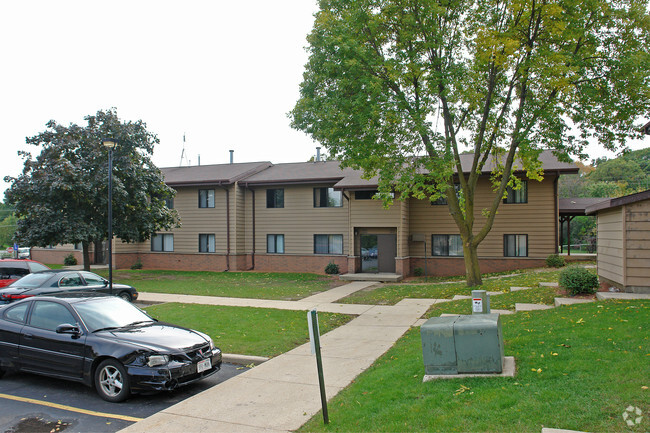 Building Photo - Woodside Village