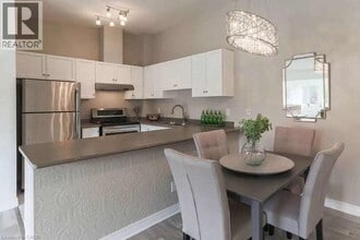 Building Photo - 4140 Foxwood Dr