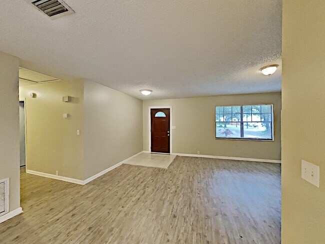 Building Photo - 646 Marlin Rd
