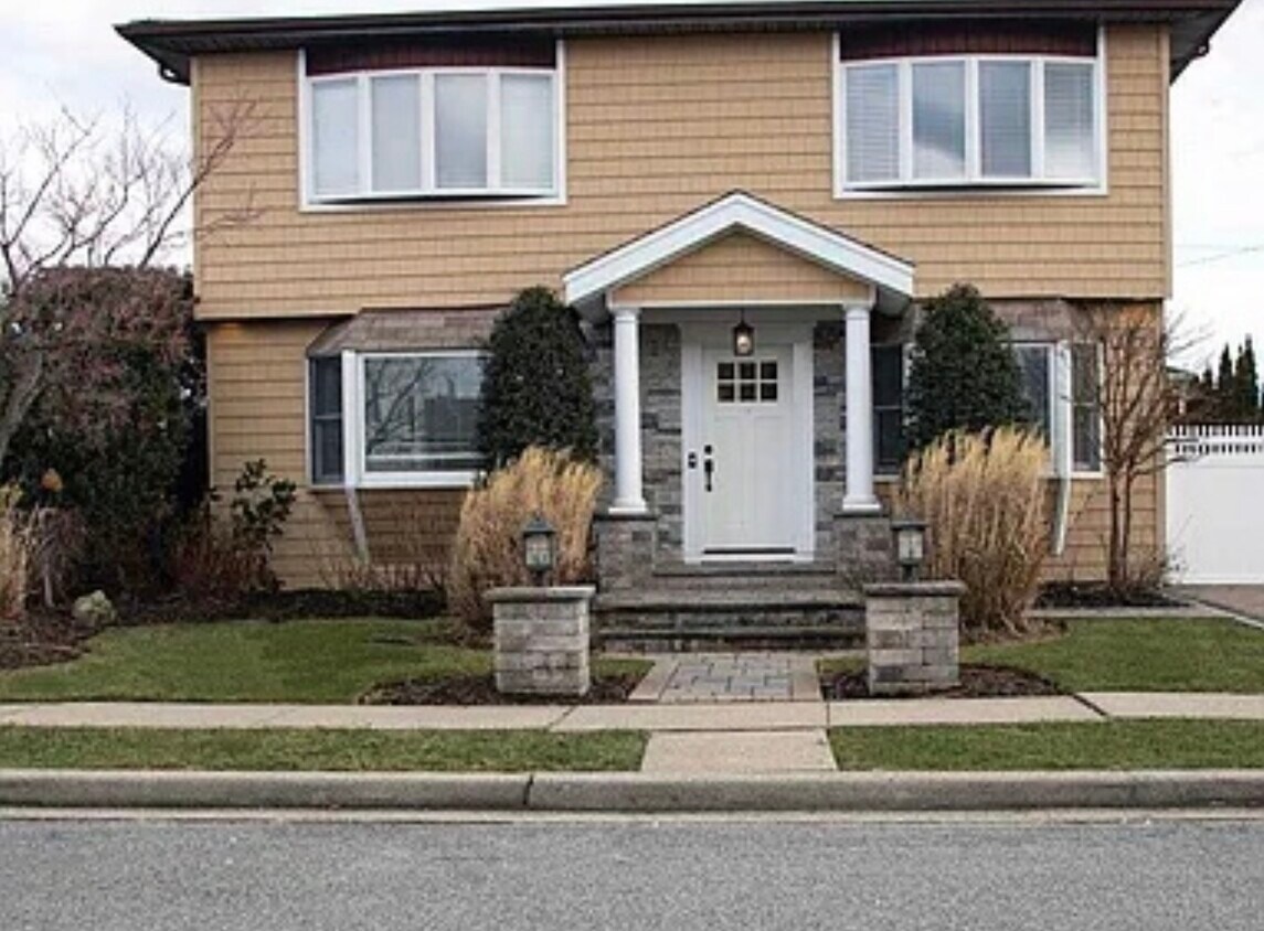 First floor is for rent - 133 Wilfred Blvd