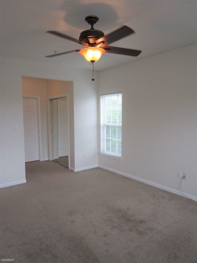 Building Photo - 3 br, 2 bath  - 7270 Darby Downs Unit K