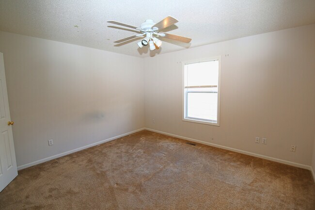 Foto del edificio - 407 SW Hoke Ln
