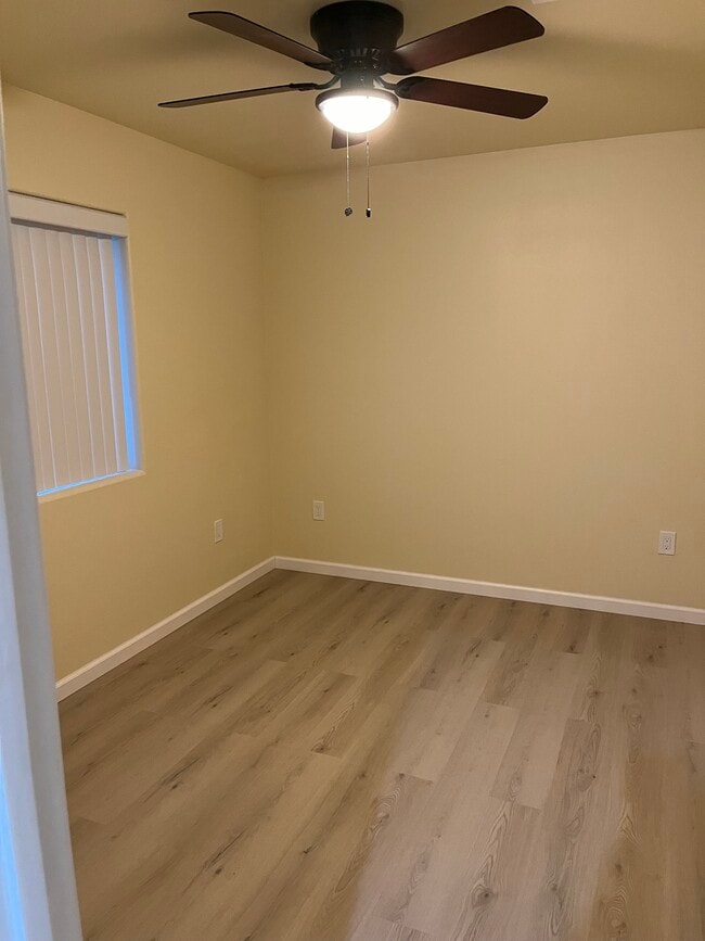 Foto del edificio - 857 W Brighton Ave