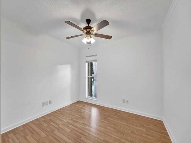 Foto del edificio - Beautiful 2 bedroom 2 bath Condo