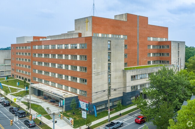 Building Photo - West End Place