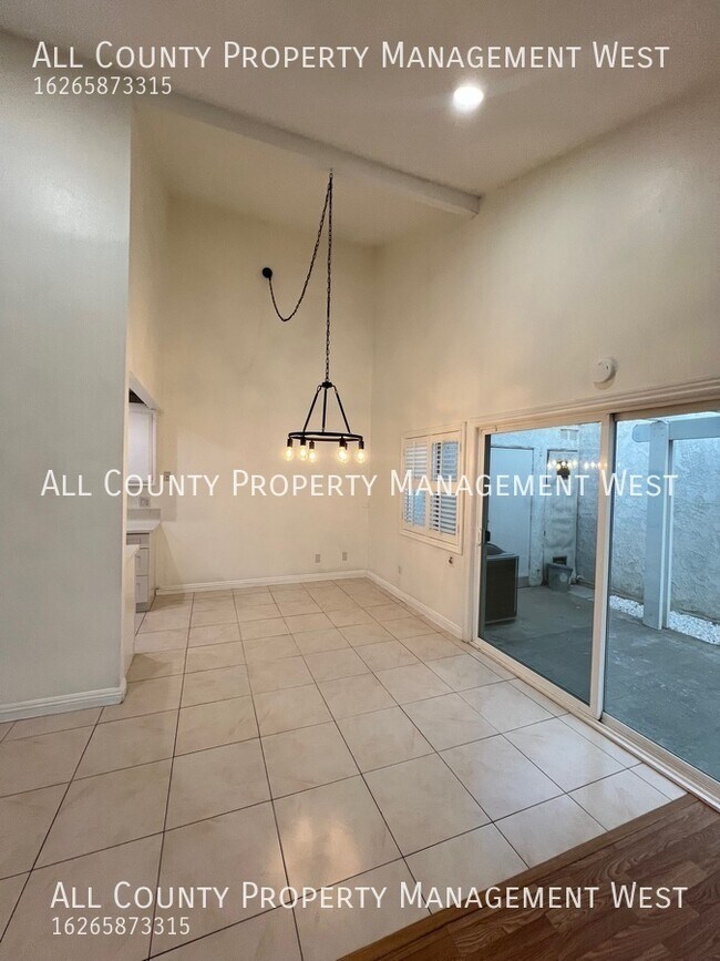 Foto del edificio - Spacious and private home for rent in Upland