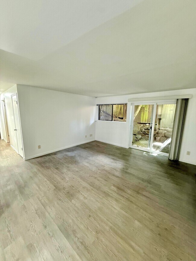 Foto del edificio - 2611 44th Ave SW
