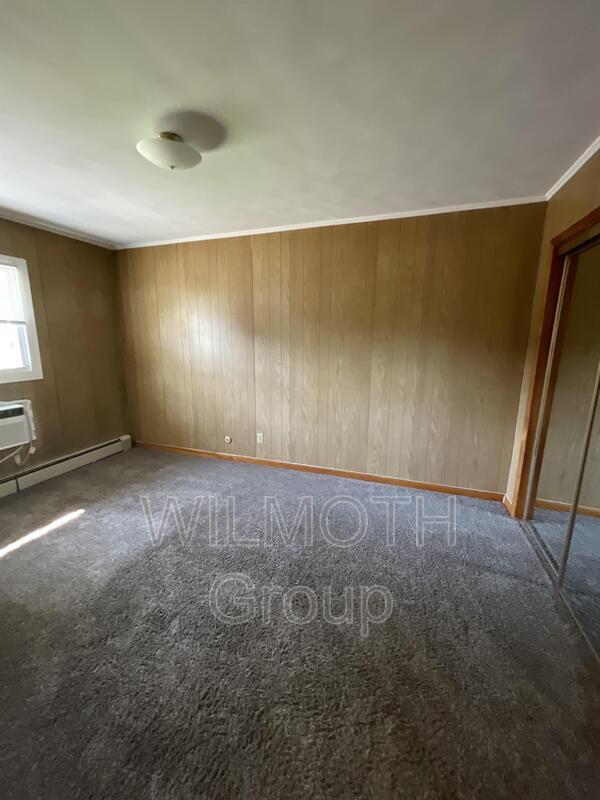 Building Photo - 105 Wallace Dr