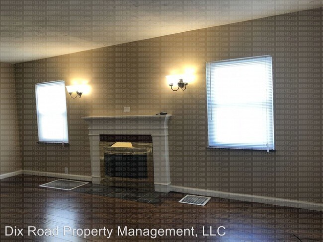 Building Photo - 3 br, 2.5 bath House - 4001 Oak Avenue,
