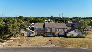 Building Photo - 6907 Harvey Dr