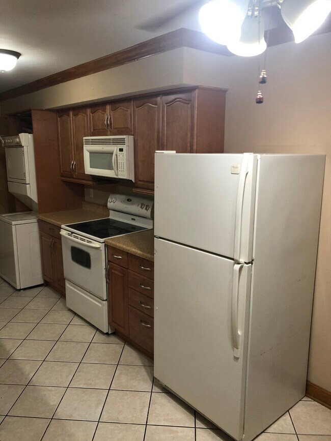 Foto del edificio - 1194 Cove Dr
