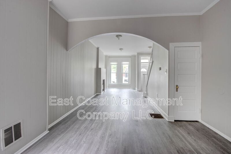 Primary Photo - 237 N Luzerne Ave