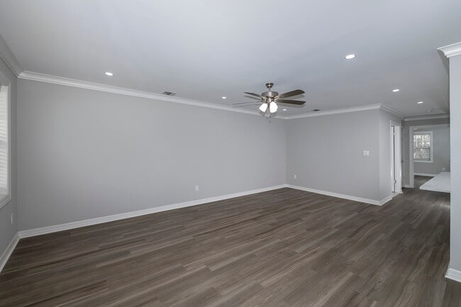 Building Photo - Fairfield Knolls at Farmingdale Village