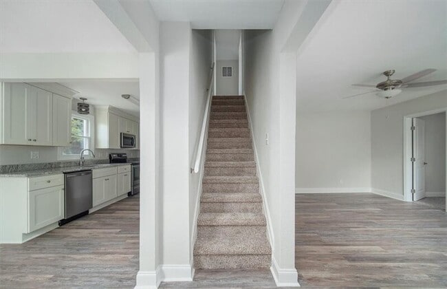 Photo - 2208 Silbert Rd House