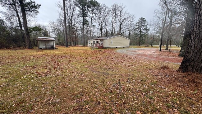 Foto del edificio - 122 Curtis Rd