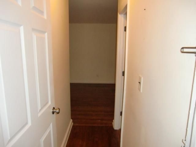 Building Photo - 1296 Waring Ave