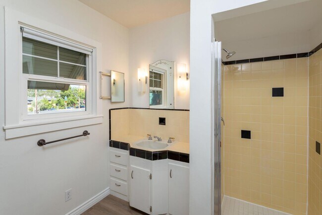 Foto del edificio - 1429-1431 Gold St