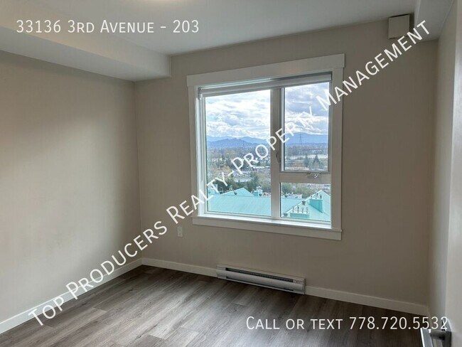 Photo du bâtiment - 2 Bedroom South Facing Apartment