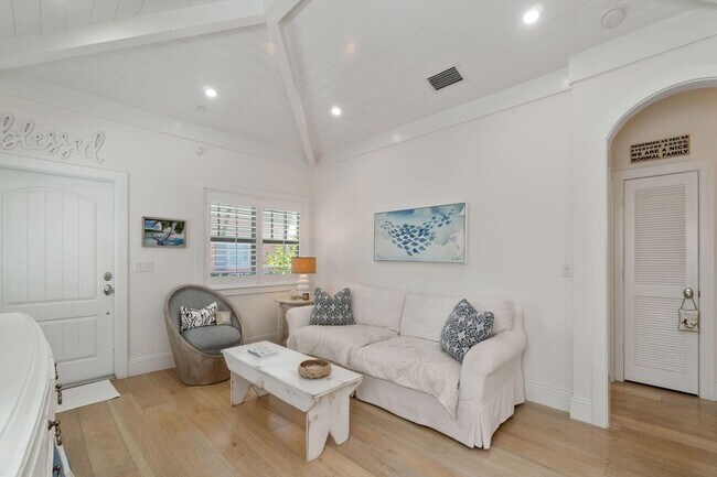 Foto del edificio - 2225 S Ocean Blvd