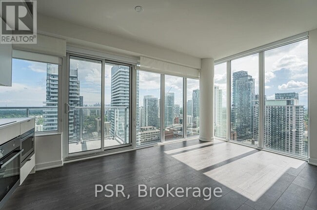 Building Photo - 195 Redpath Ave