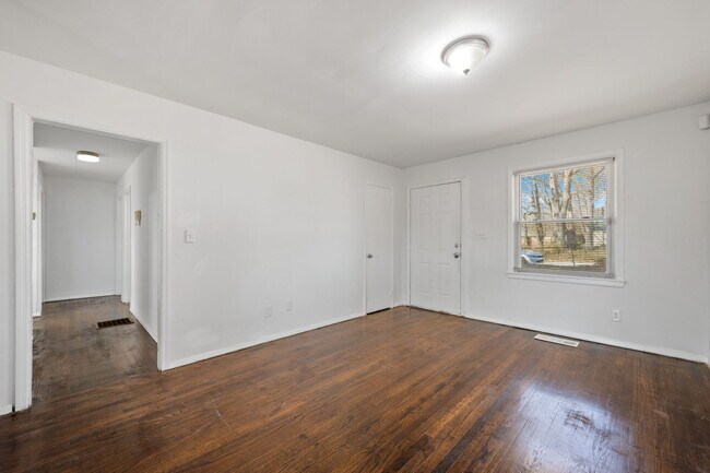 Foto del edificio - 660 Quaker St SW