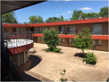 Primary Photo - La Fonda Apartments