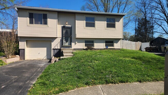 Foto del edificio - 620 Mistletoe Ct