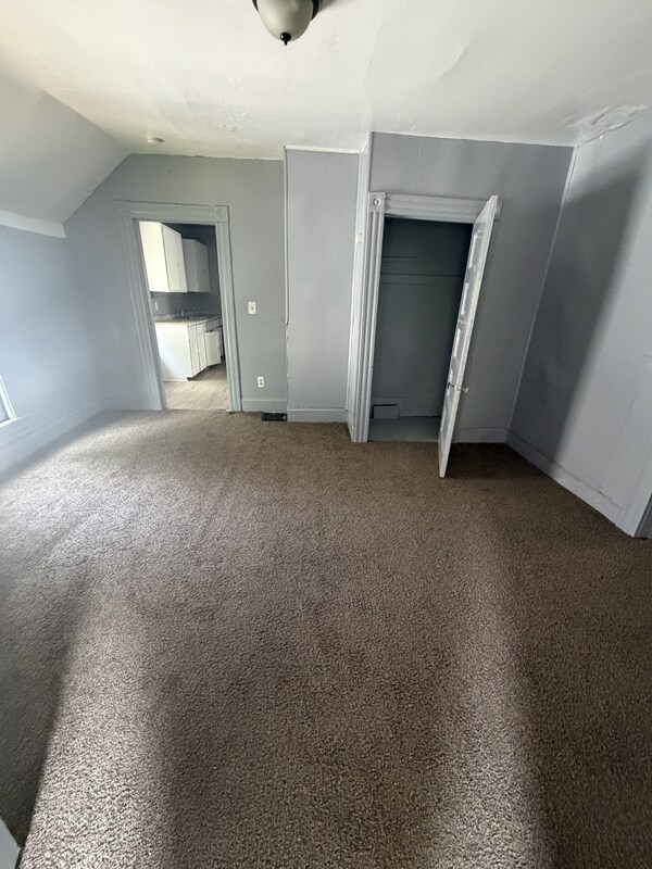 Foto del edificio - 2054 W 83rd St