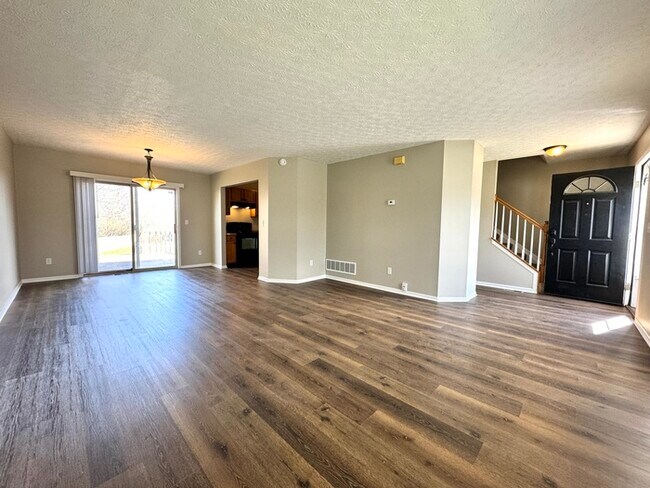 Foto del edificio - 1466 Tenagra Way