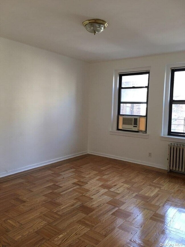 Building Photo - 62-64-64 Saunders St