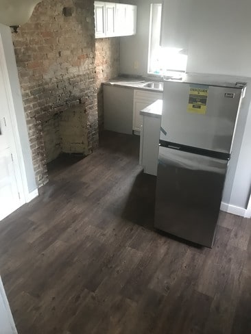 Building Photo - 43 Elm St