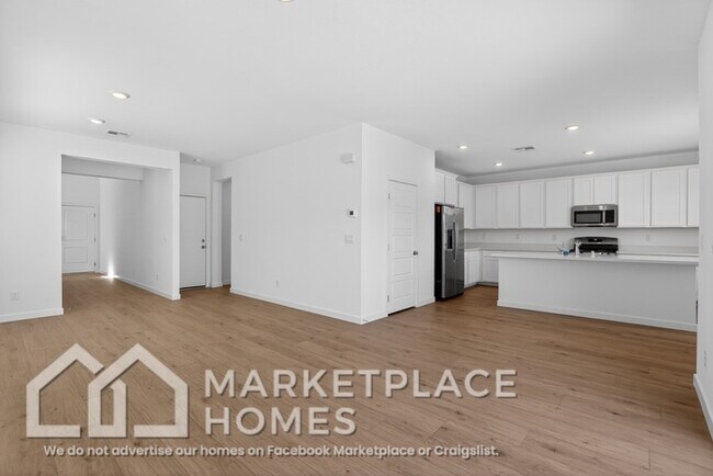 Foto del edificio - 2650 Marlette Ave