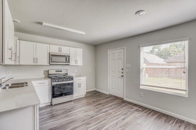 Building Photo - 18807 Brescia Ln