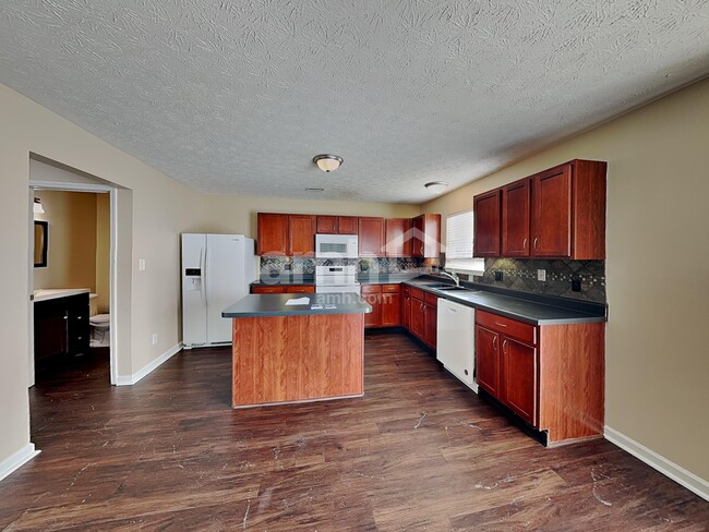 Building Photo - 1351 Blue Ridge Ln