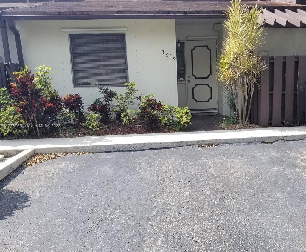 Foto principal - 3816 SW 69th Way