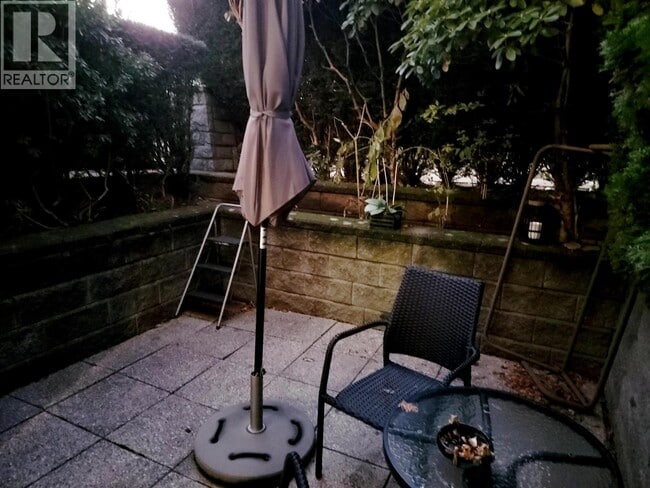 Building Photo - 5389 Larch St