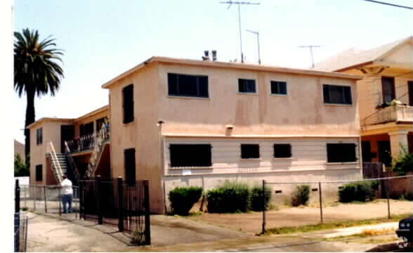 Primary Photo - 1440 S Burlington Ave
