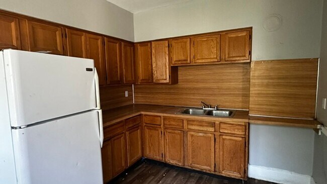 Foto del edificio - 460 E 123rd St