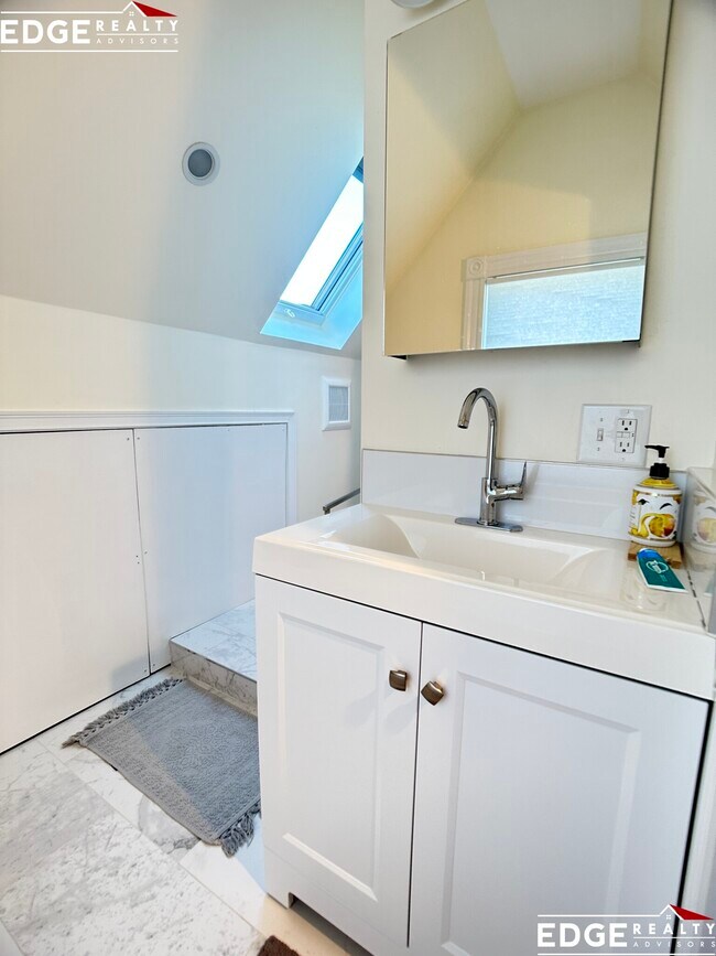 Foto del edificio - 12 Hopedale St