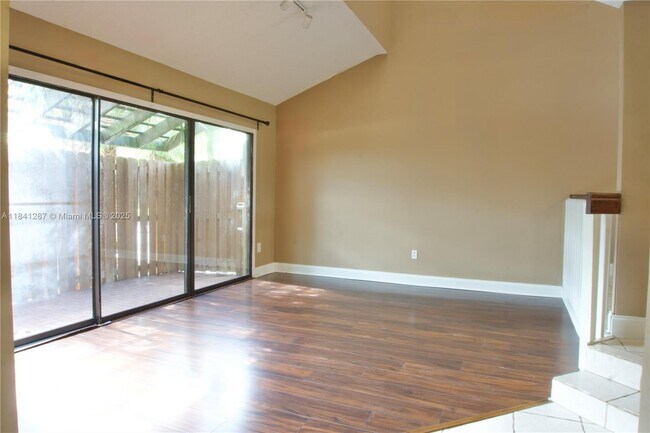 Foto del edificio - 4192 SW 87th Terrace