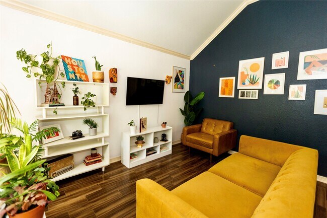 Foto del edificio - 3205 Rosalie St
