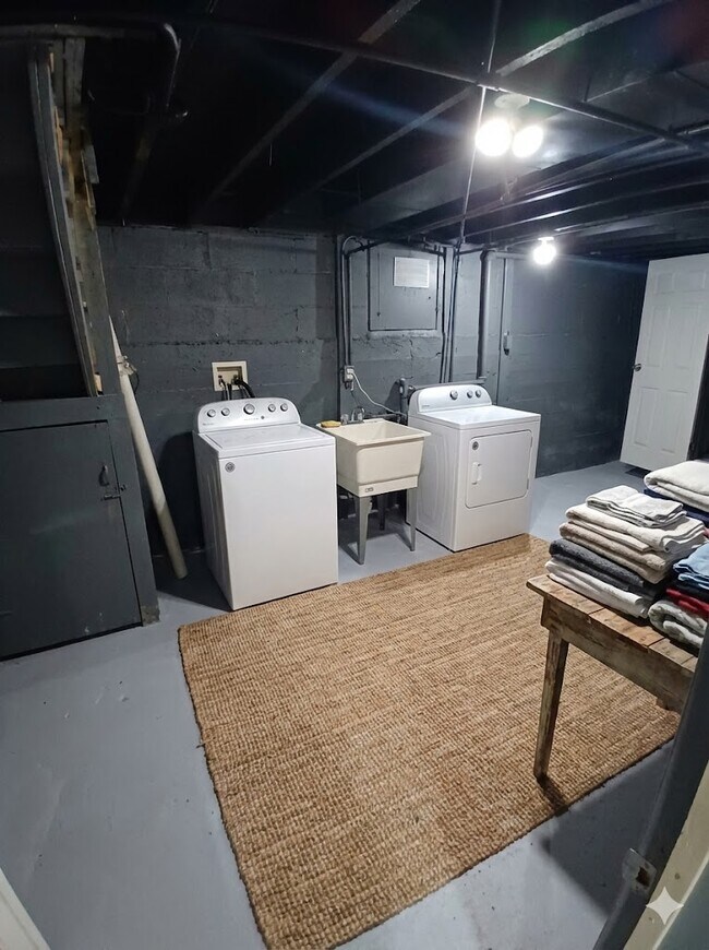 Foto del edificio - 401 S Independence Ave