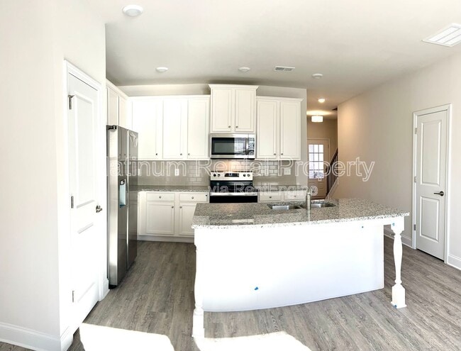 Building Photo - 3452 Sumersbe court