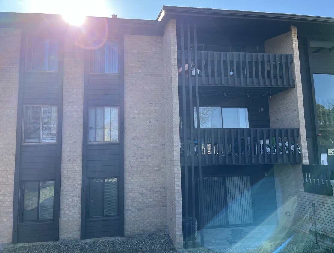 6141 Knoll Wood Rd Unit 101, Willowbrook, IL 60527 Condo for Rent in