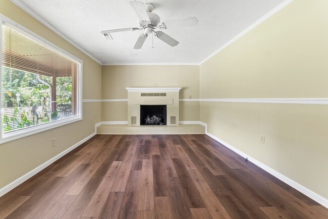 Building Photo - 104 Bernhurst Rd